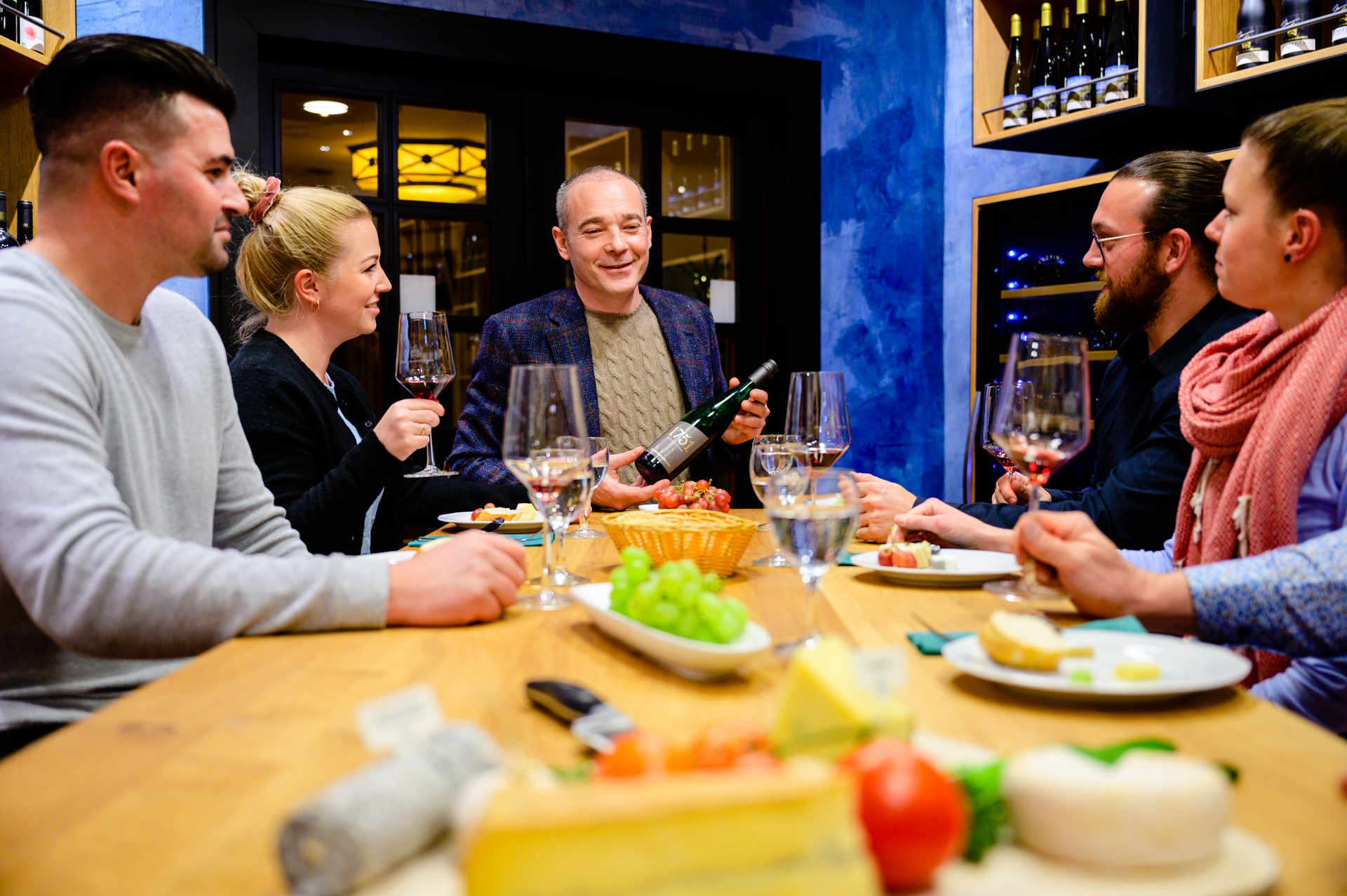 gebuchte Weinprobe mit Käseteller gebuchte Weinprobe mit Käseteller in unserer Vinothek Jakob Gerhardt