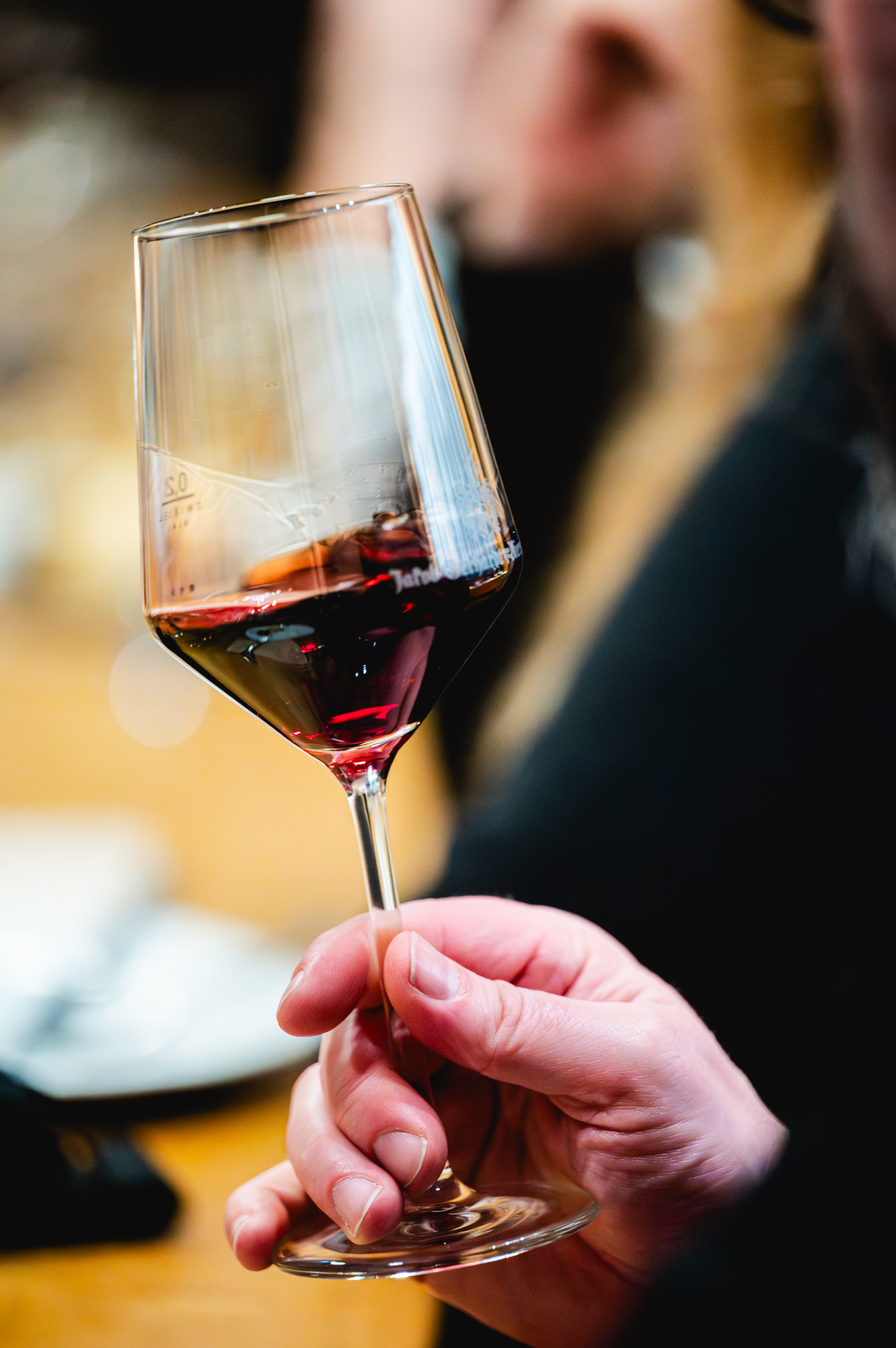Herbstfarbe im Glas in der Vinothek Jakob Gerhardt